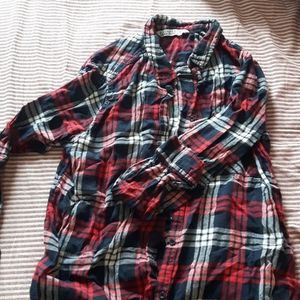 🐝5  for $10🐝 Plaid shirt